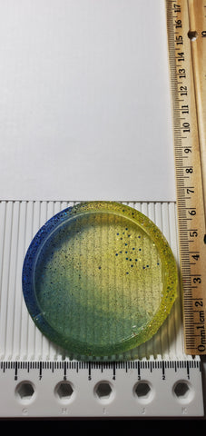 circle (resin shaker)